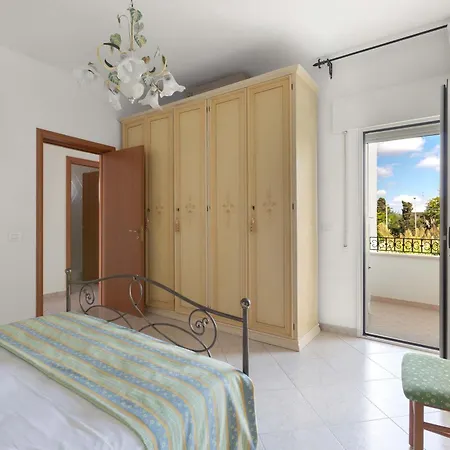 Apartment In Michelle By Barbarhouse Porto Cesareo